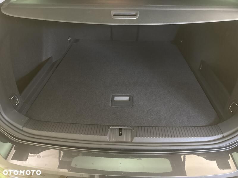 Volkswagen Passat - 22