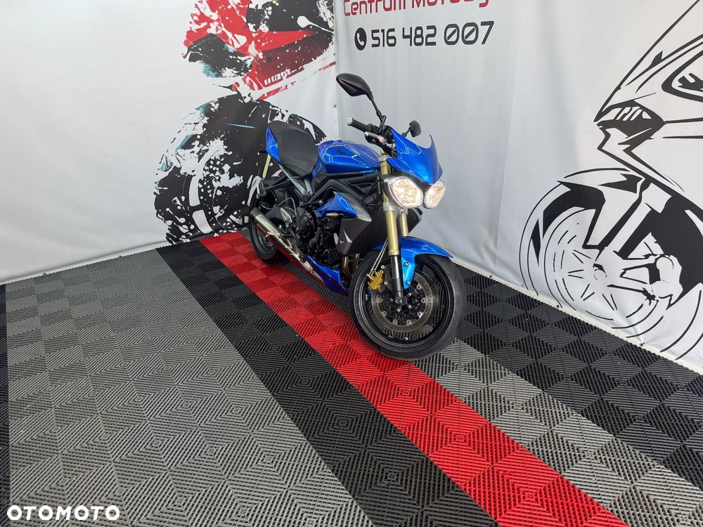 Triumph Street Triple - 38