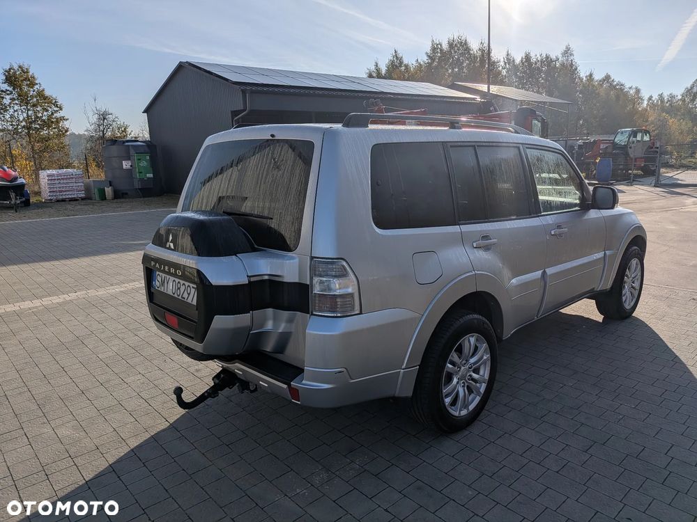Mitsubishi Pajero 2018 photo 3