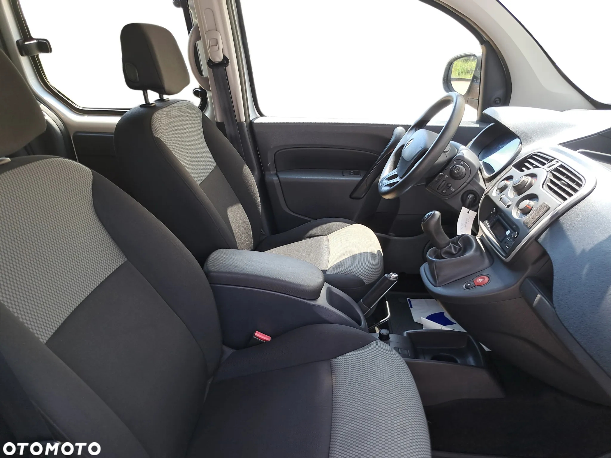 Renault Kangoo 1.5 dCi Zen Eu6 - 14