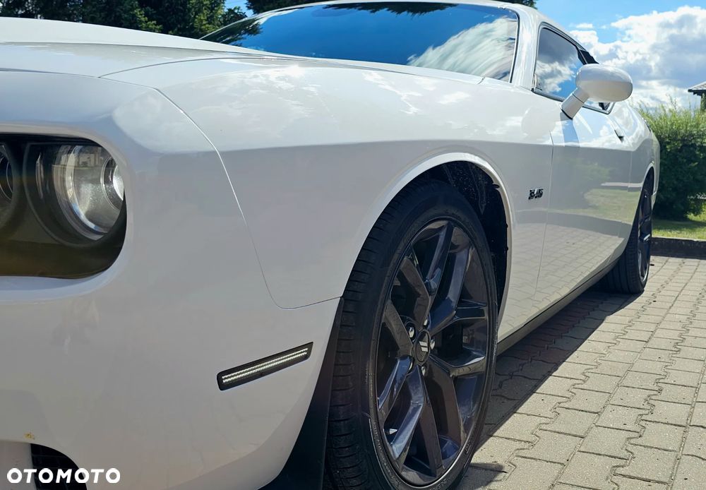 Dodge Challenger 5.7 R/T - 10