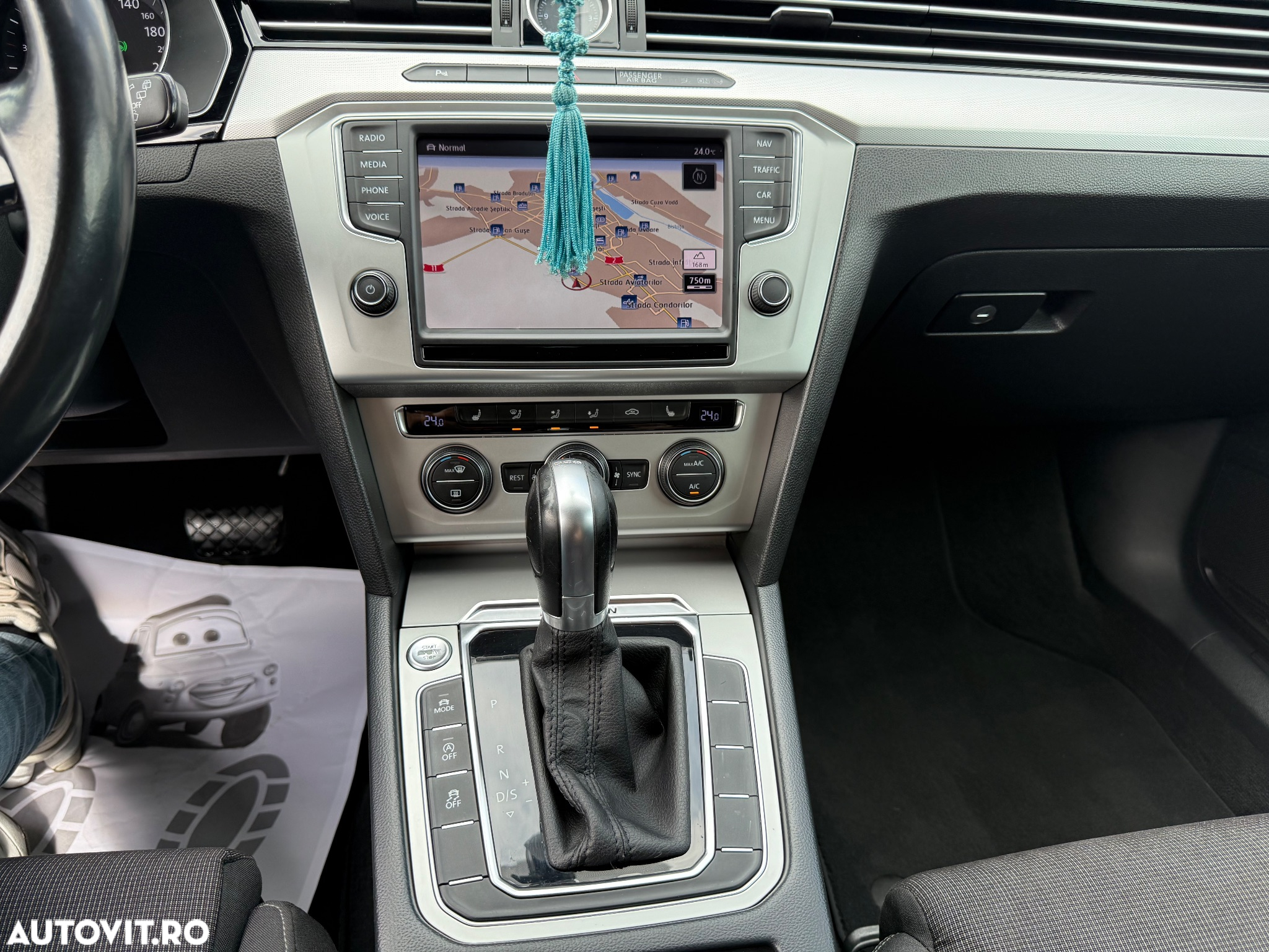 Volkswagen Passat Variant 2.0 TDI DSG 4Motion Highline - 14