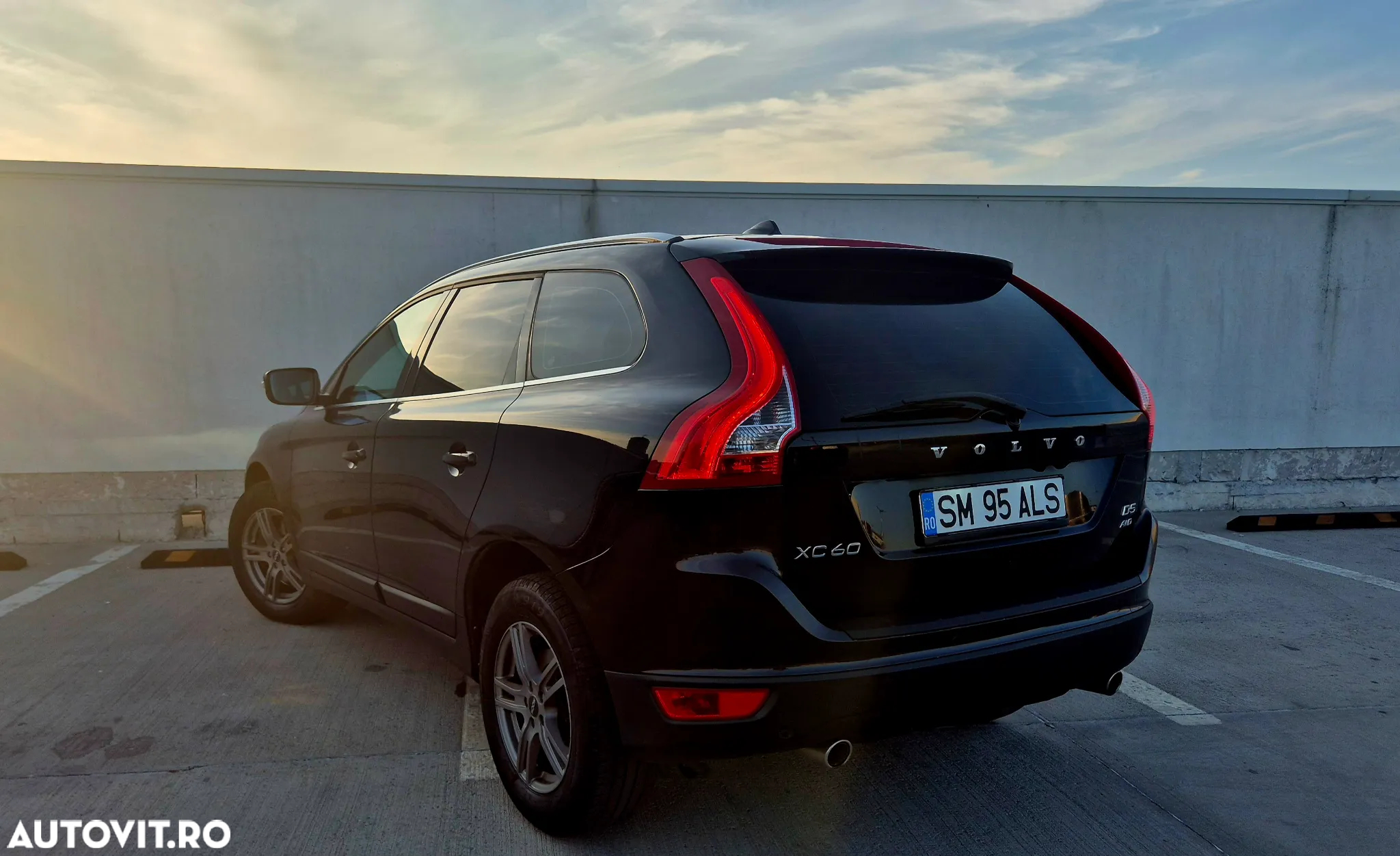 Volvo XC 60 D5 AWD Aut. Summum - 4