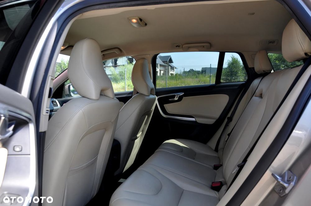 Volvo V60 D3 Geartronic Linje Business - 26