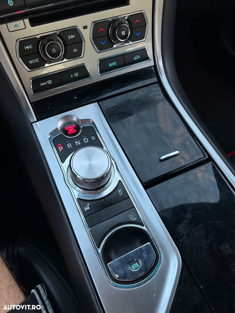 Jaguar XF 2.2D - 19
