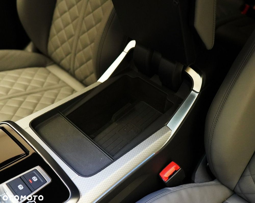 Audi Q8 - 25