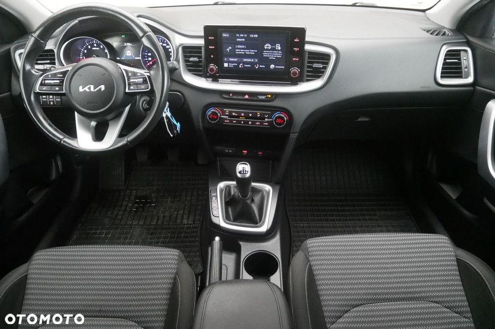 Kia Ceed 1.5 T-GDI M - 8