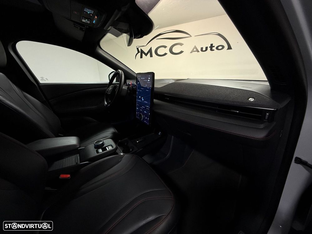 Ford Mustang Mach-E Alargada AWD - 24