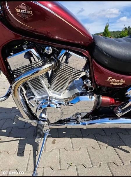 Suzuki Intruder - 7