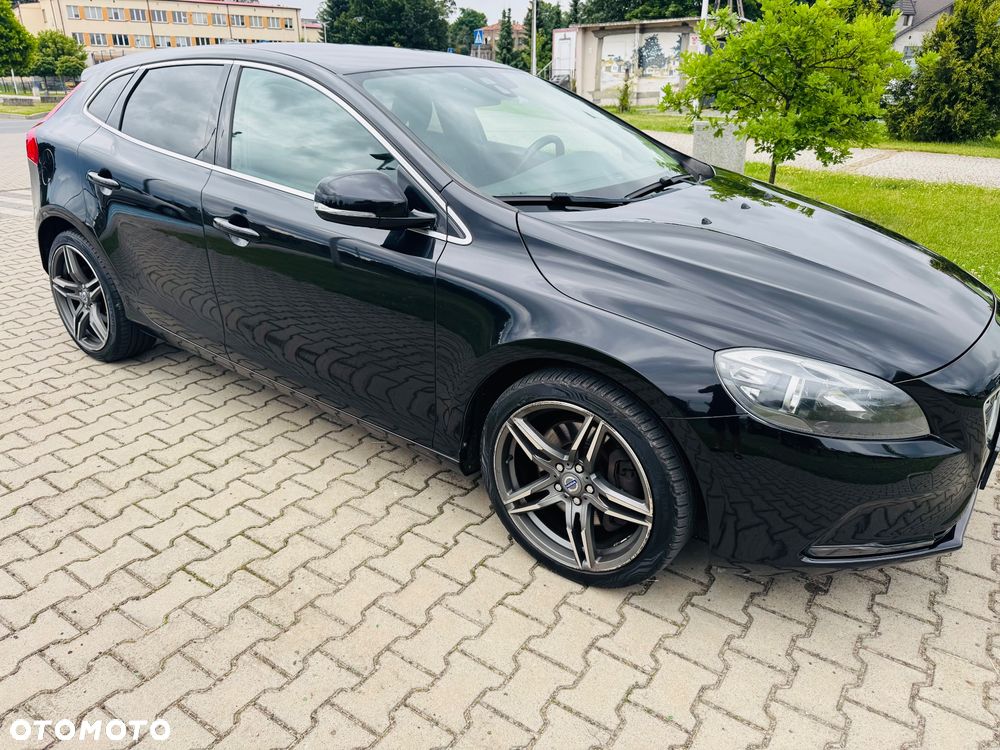 Volvo V40 D4 Momentum - 13