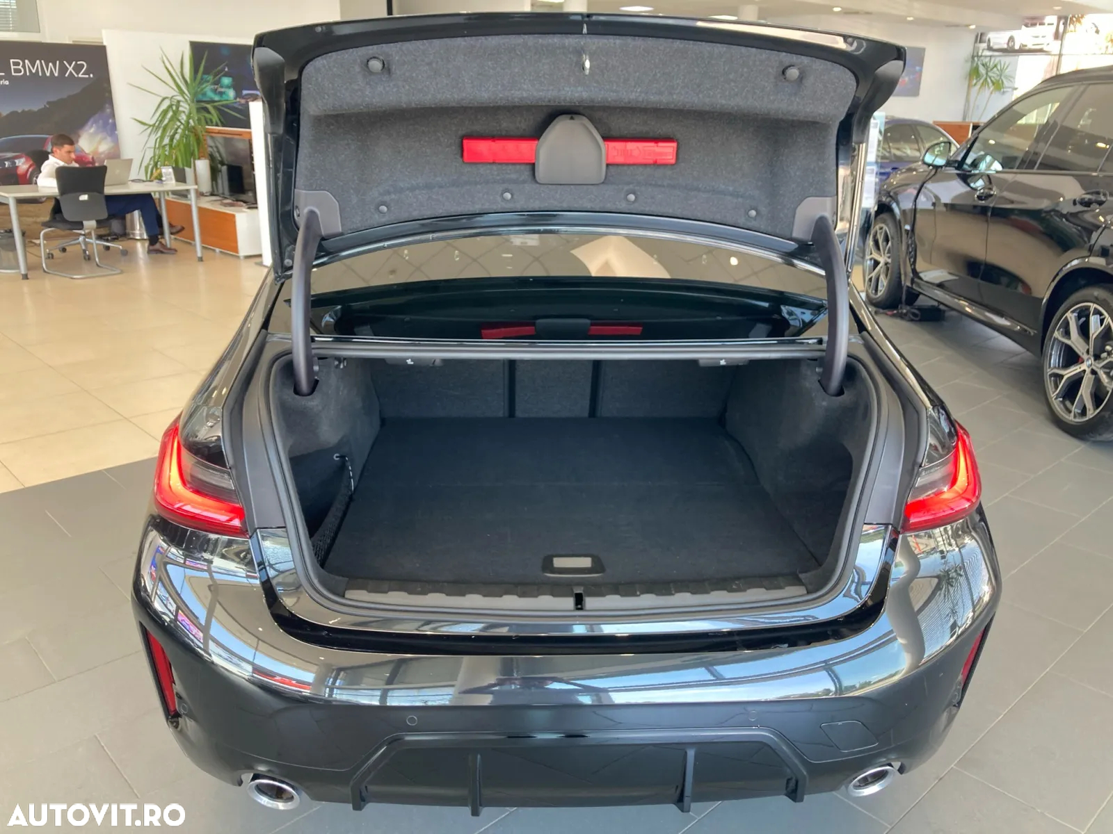 BMW Seria 3 330e xDrive Aut. - 14