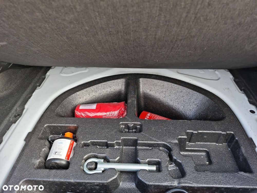 Toyota Corolla 1.8 Hybrid Active - 25