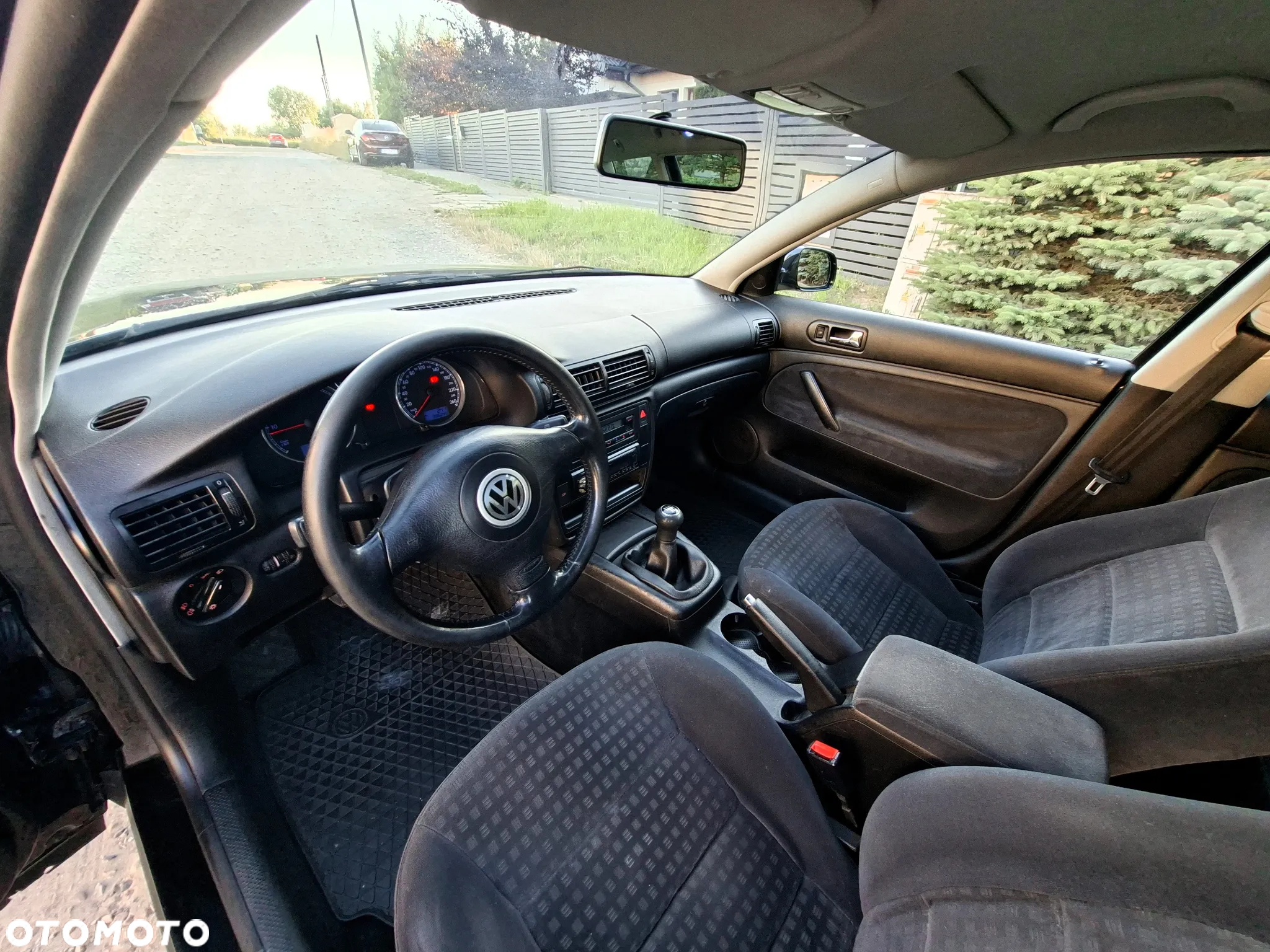 Volkswagen Passat 1.9 TDI Comfortline - 6