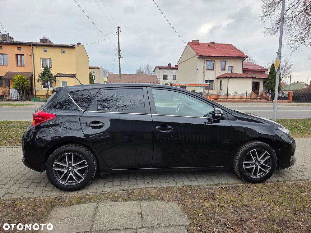 Toyota Auris 1.6 Premium Start - 2