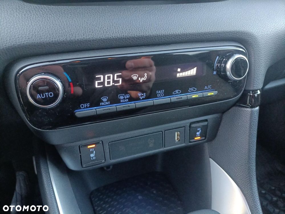 Toyota Yaris Hybrid 1.5 Comfort - 14