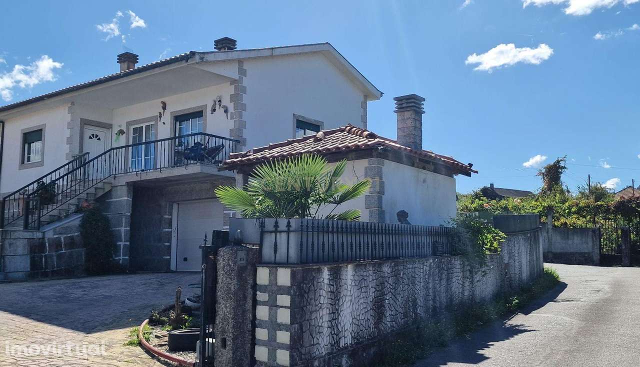 Fantástica moradia com 5 quartos, situada em Prozelo, Arcos de Valdeve - Grande imagem: 2/33