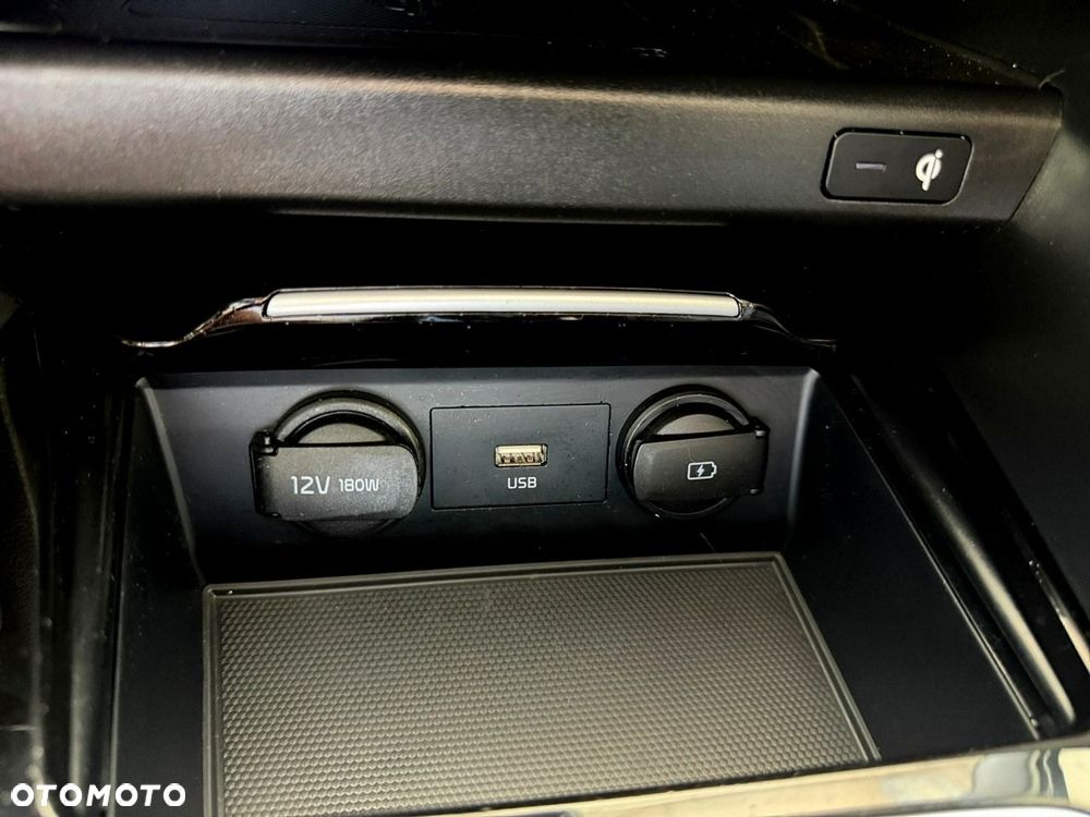 Kia XCeed - 32
