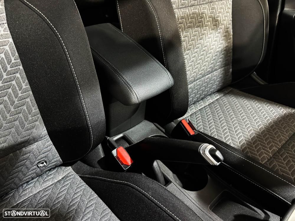 Renault Clio 1.0 TCe Exclusive CVT - 38
