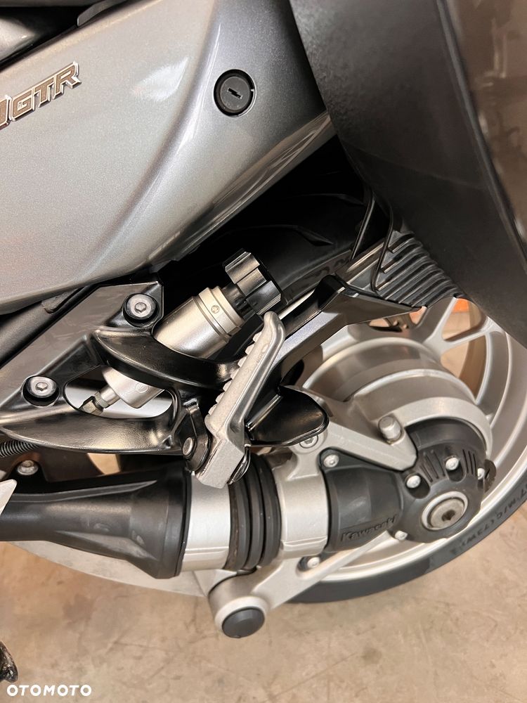 Kawasaki GTR - 25