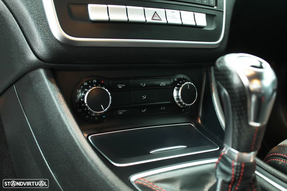 Mercedes-Benz CLA 180 d AMG Line - 20