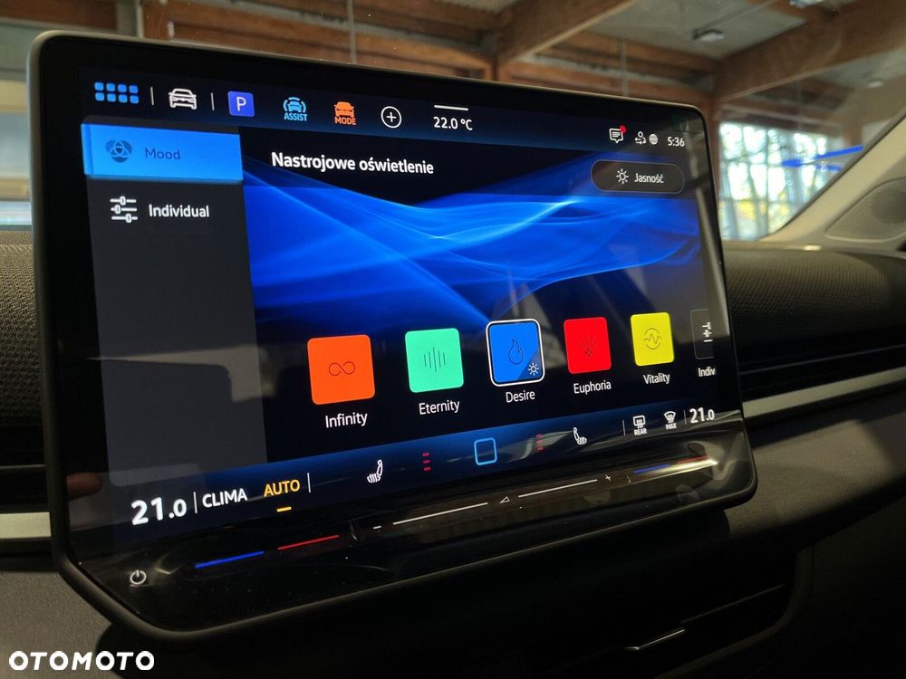 Volkswagen T-Roc - 24