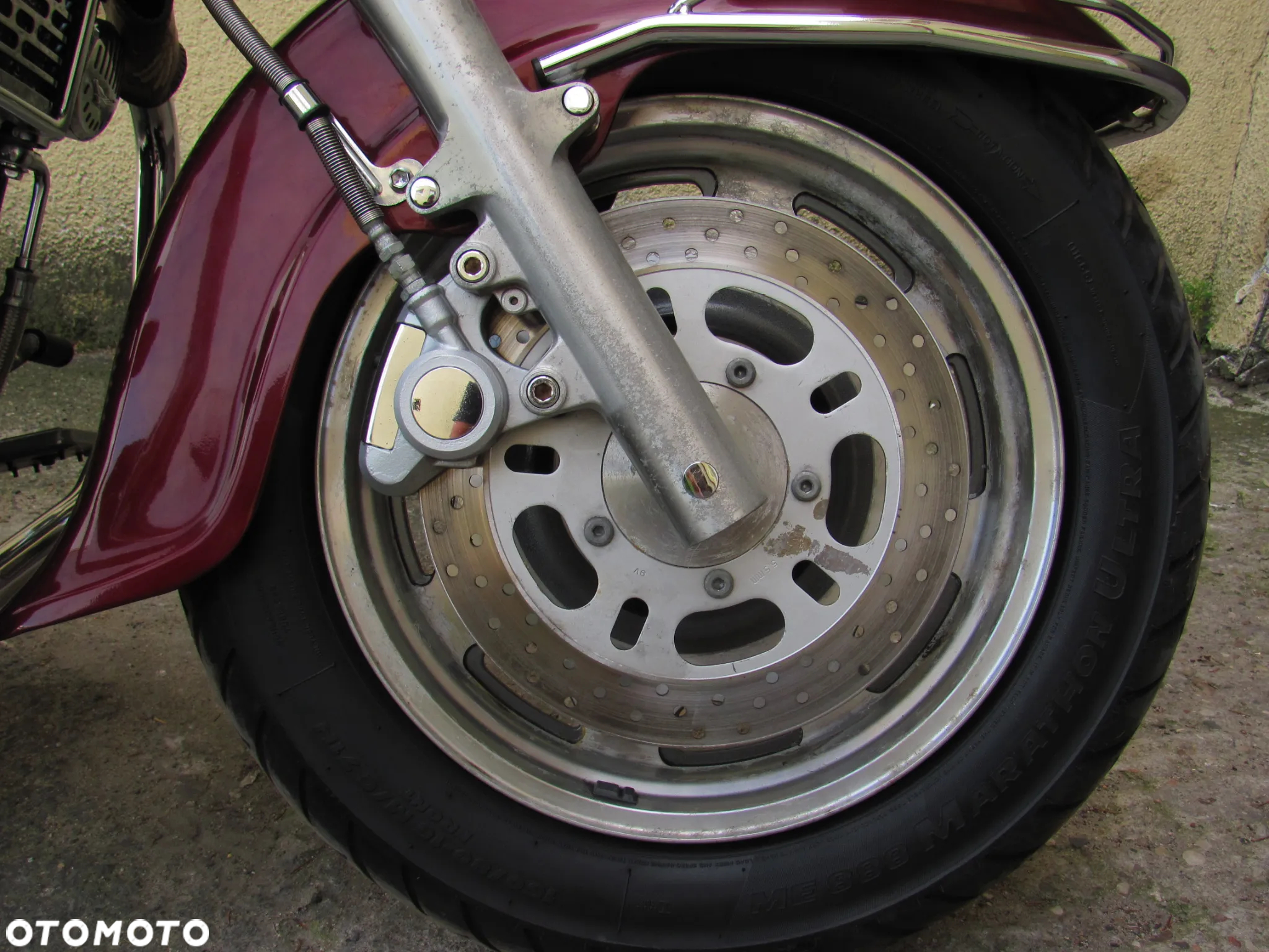 Suzuki Intruder - 8