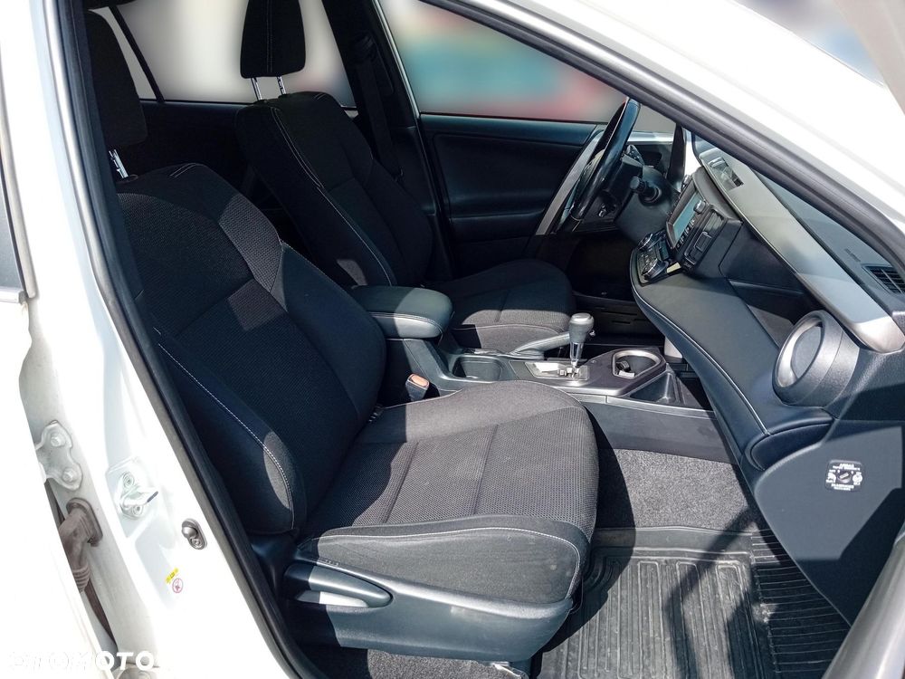 Toyota RAV4 Hybrid Premium 4x2 - 14