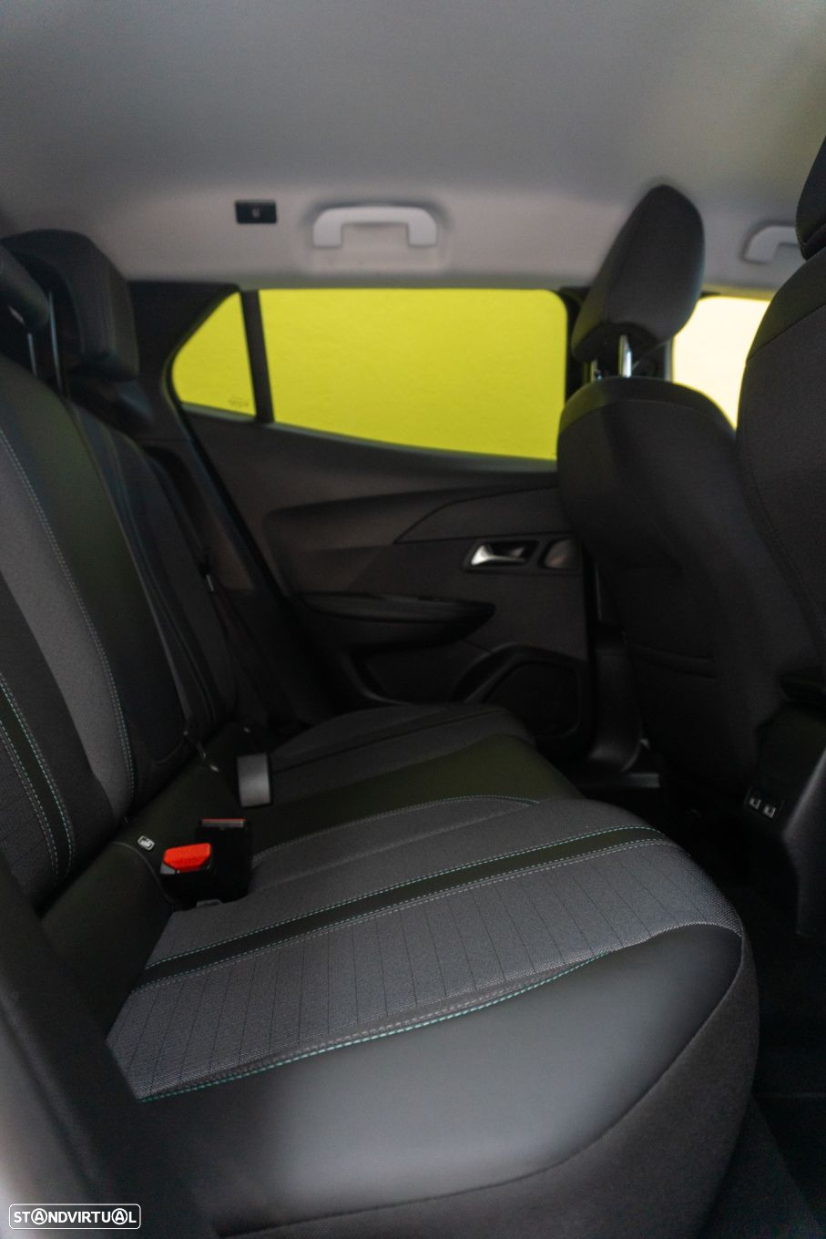 Peugeot 2008 1.2 PureTech Allure Pack EAT8 - 18