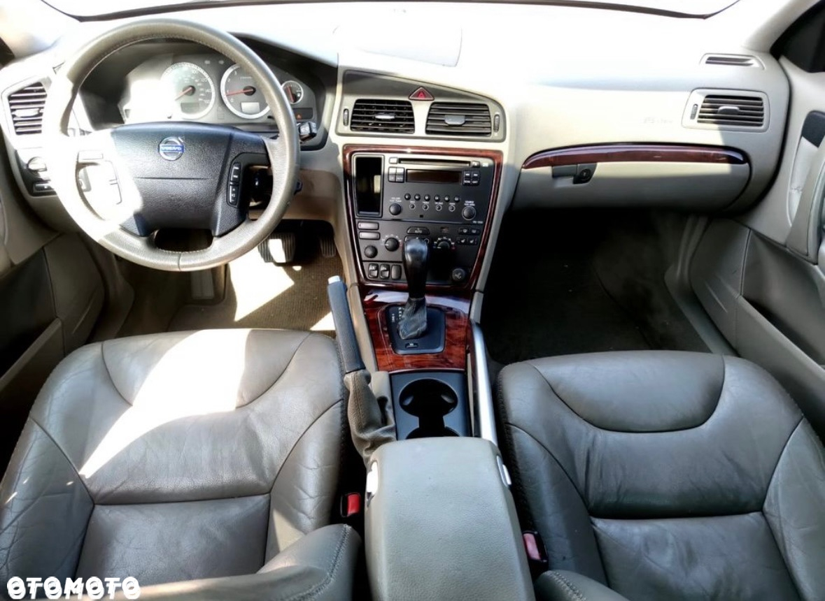 Volvo XC 70 AWD Momentum - 15