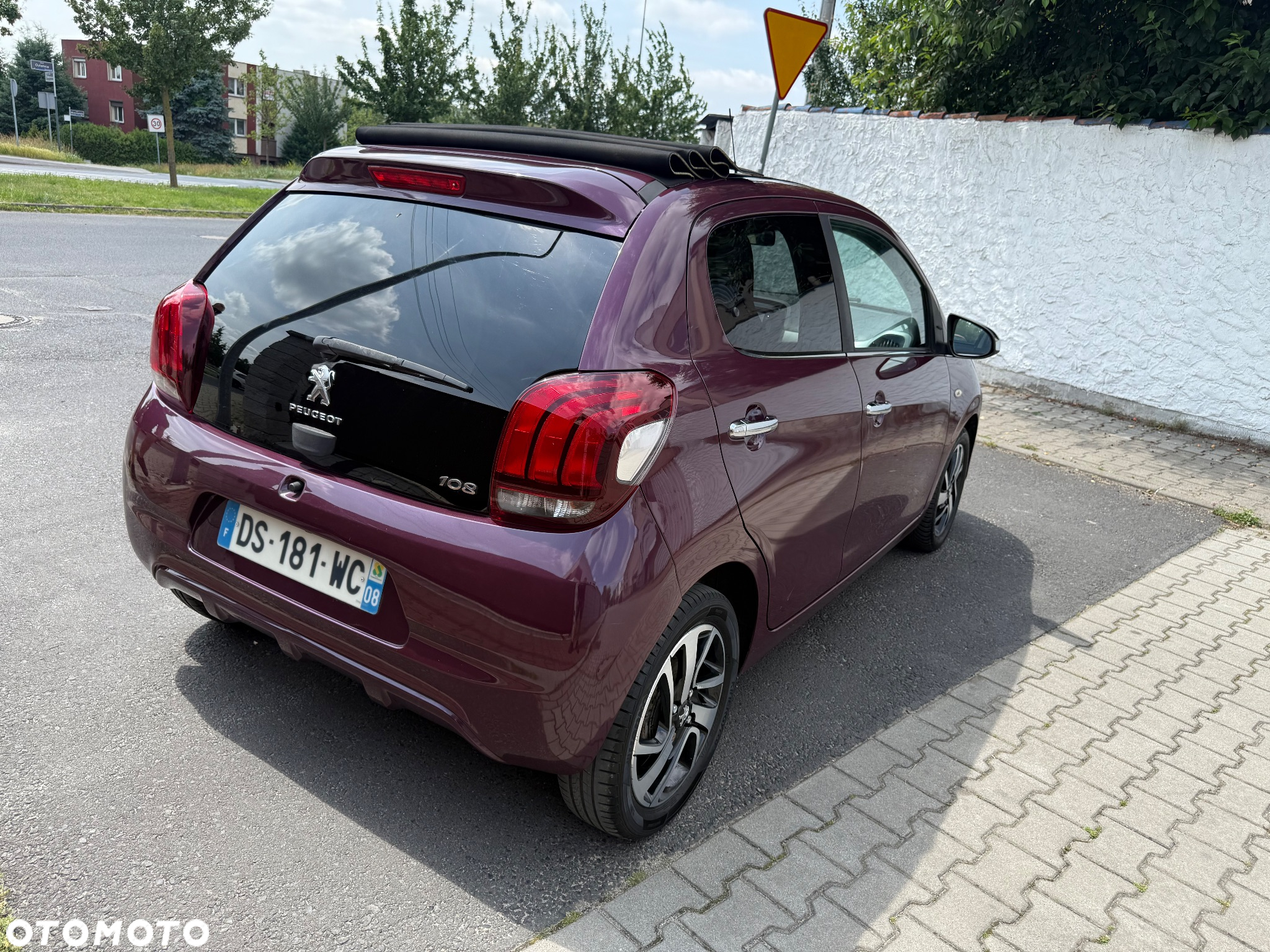 Peugeot 108 PureTech 82 Top Style - 4
