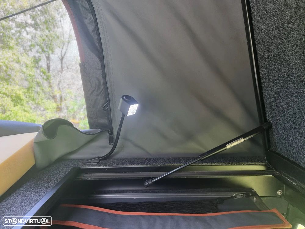 Land Rover Defender 110 2.5 TD5 Metal Top - 13