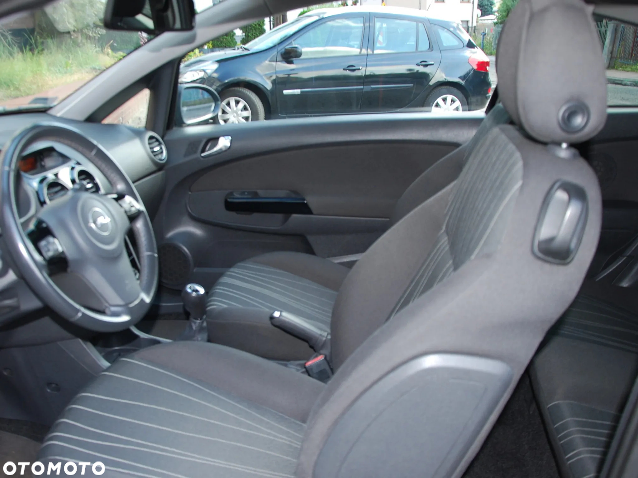 Opel Corsa 1.4 16V Enjoy - 17