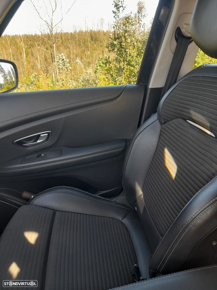 Renault Grand Scénic - 9