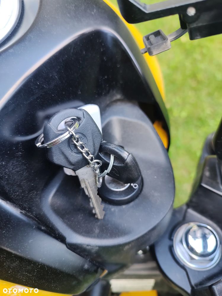 Yamaha XSR - 11