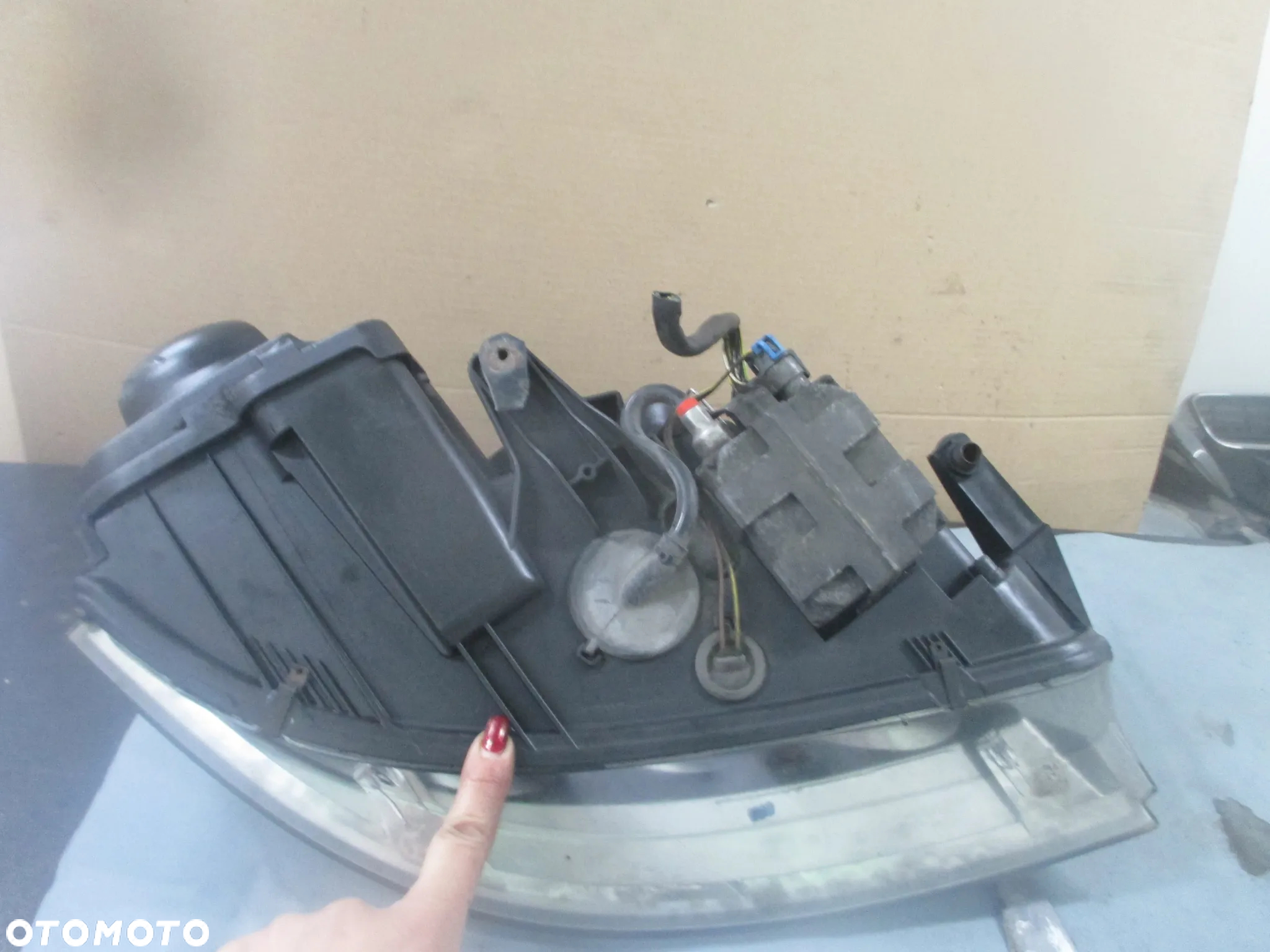lampa lewa VW Passat B5 FL Xenon Hella Europa - 6