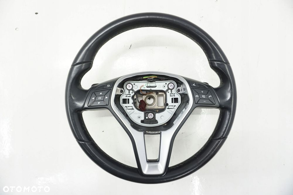 MERCEDES W246 KIEROWNICA SKÓRZANA ŁOPATKI - 1