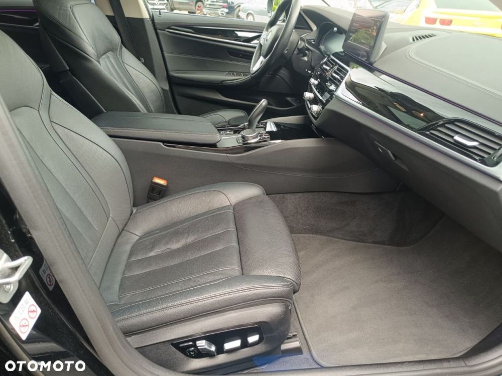 BMW Seria 5 - 26
