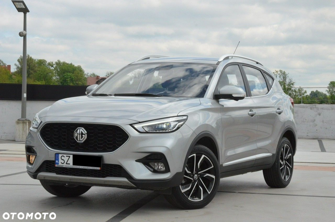 MG ZS - 8