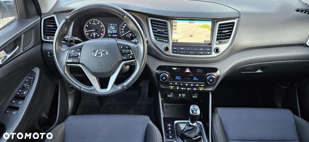Hyundai Tucson 1.6 GDI BlueDrive Comfort 2WD - 25