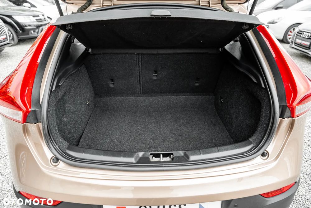 Volvo V40 Cross Country T4 AWD Geartronic Linje You - 24