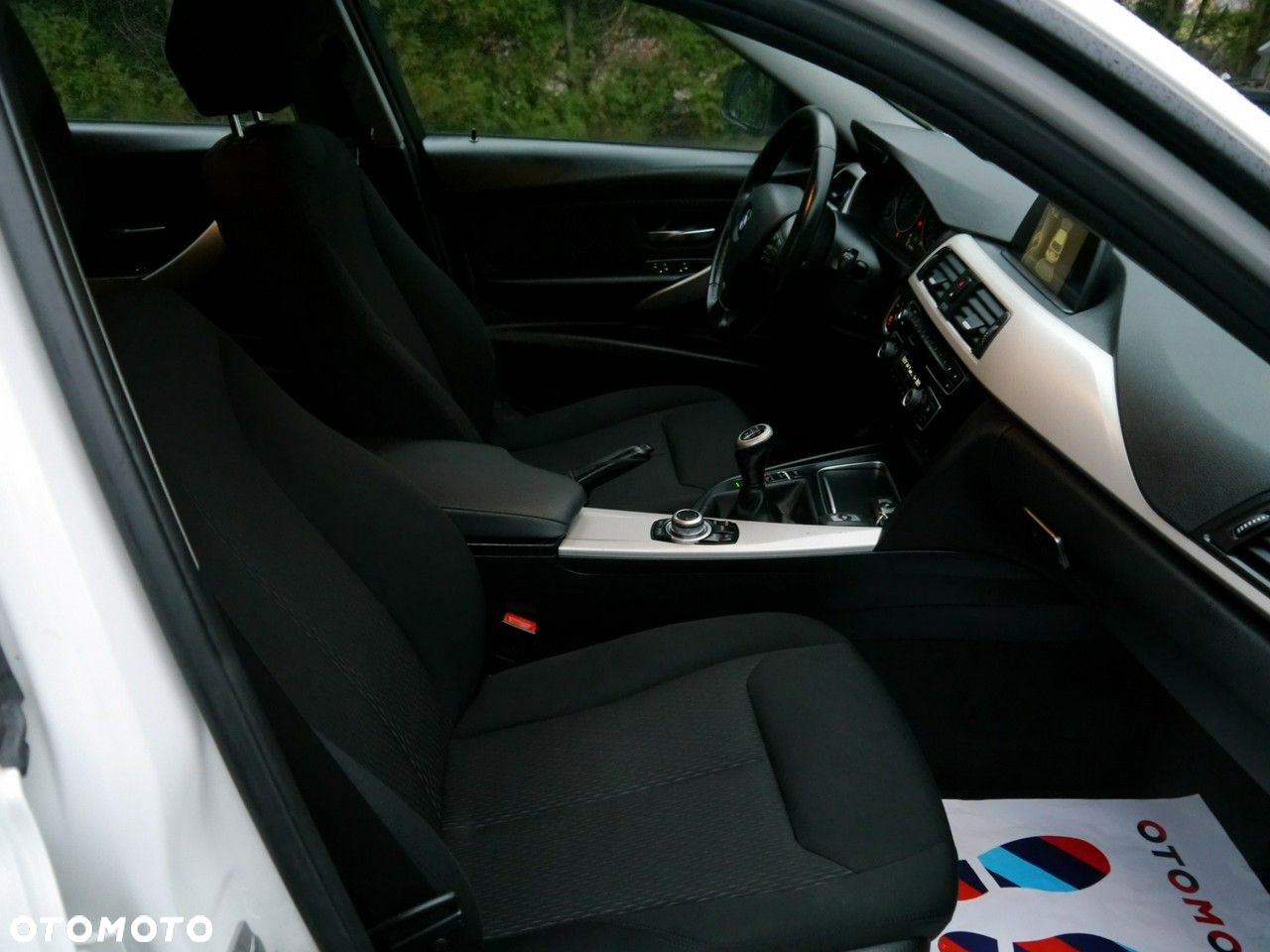 BMW Seria 3 318d Luxury Line - 24