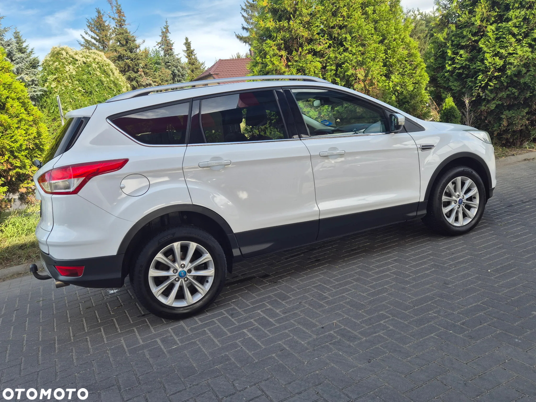 Ford Kuga 2.0 TDCi 2x4 Titanium - 13