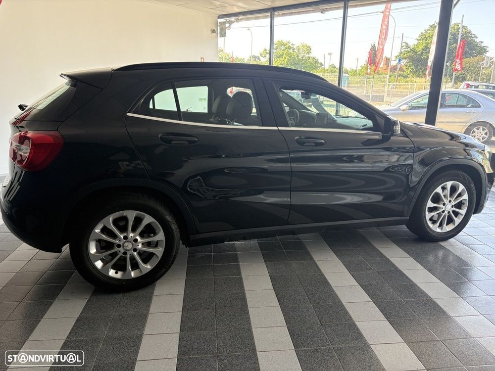 Mercedes-Benz GLA 180 (CDI) d Urban - 2