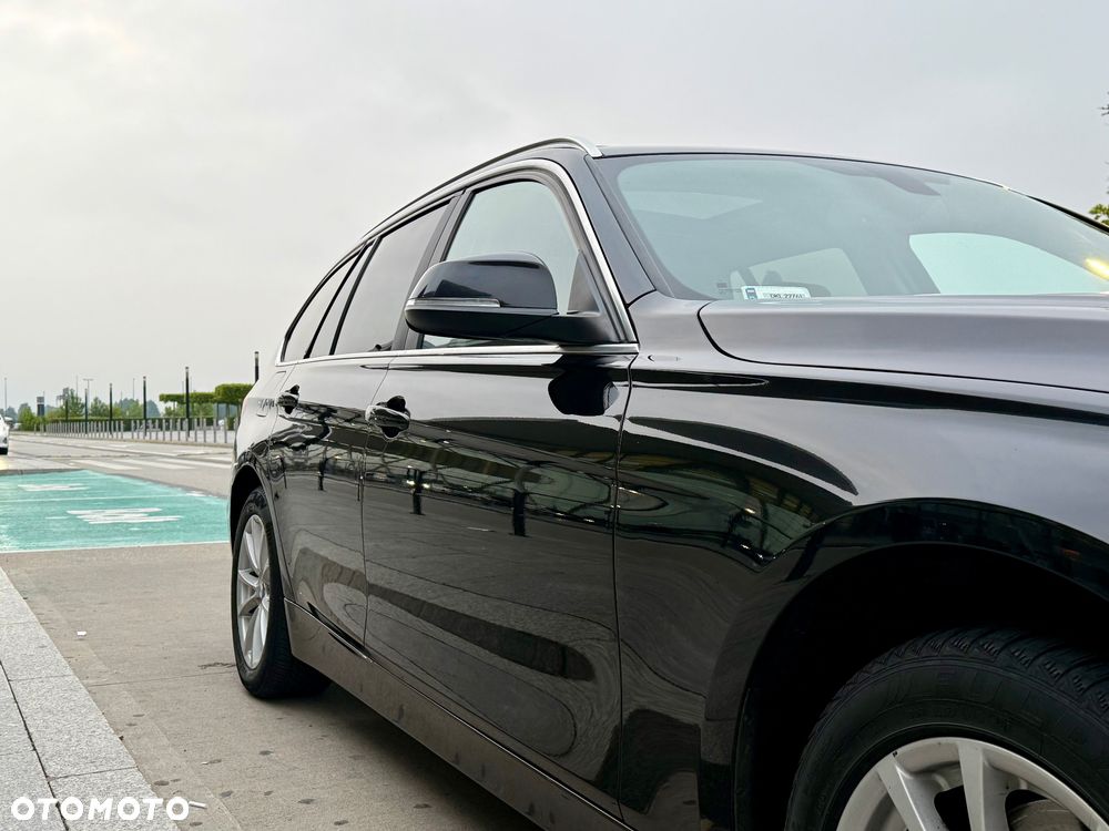 BMW Seria 3 320d Efficient Dynamics Edition - 11