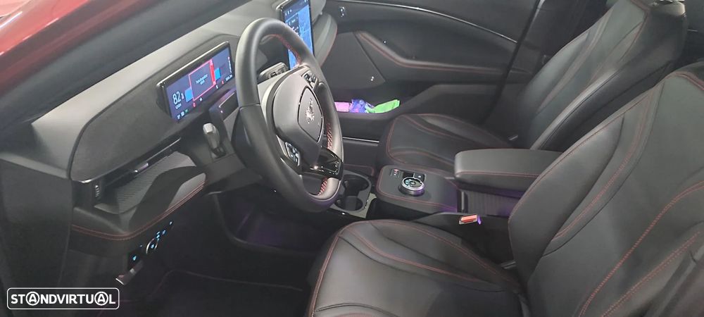 Ford Mustang Mach-E 98.7 kWh Premium AWD - 35