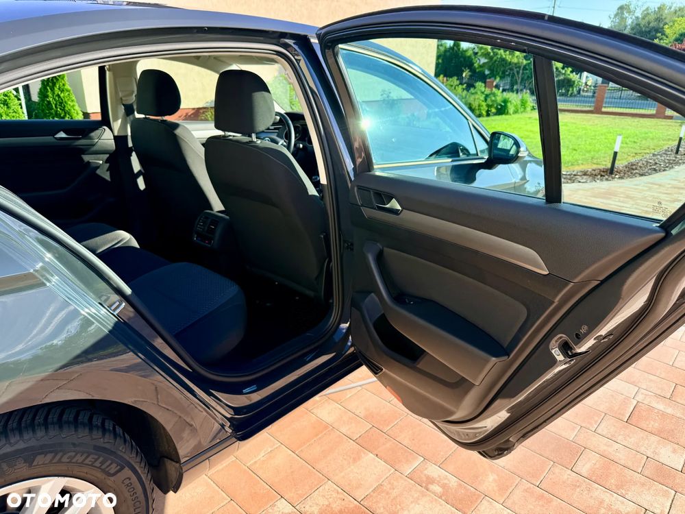 Volkswagen Passat 1.5 TSI EVO Trendline - 25