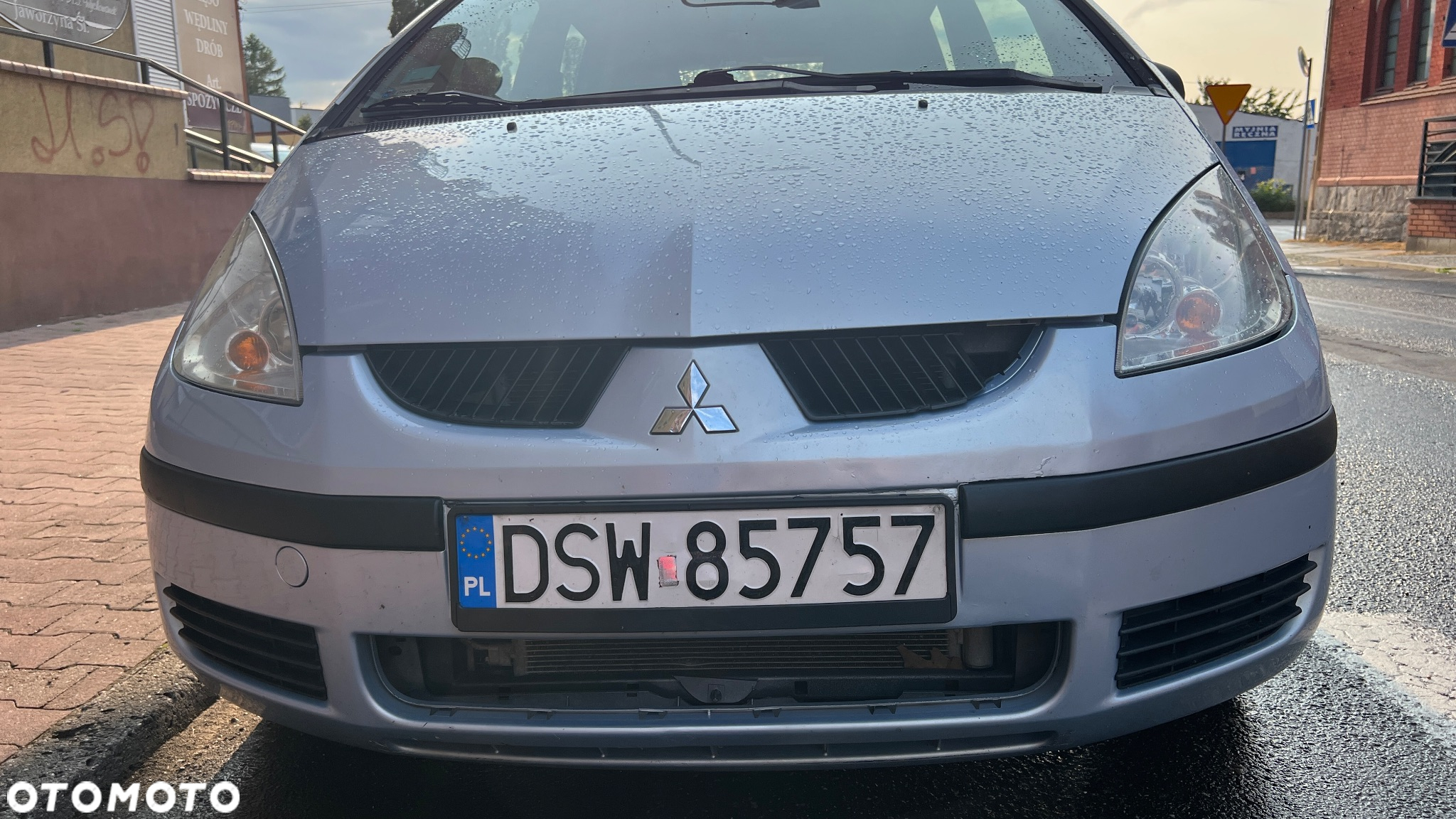 Mitsubishi Colt - 3