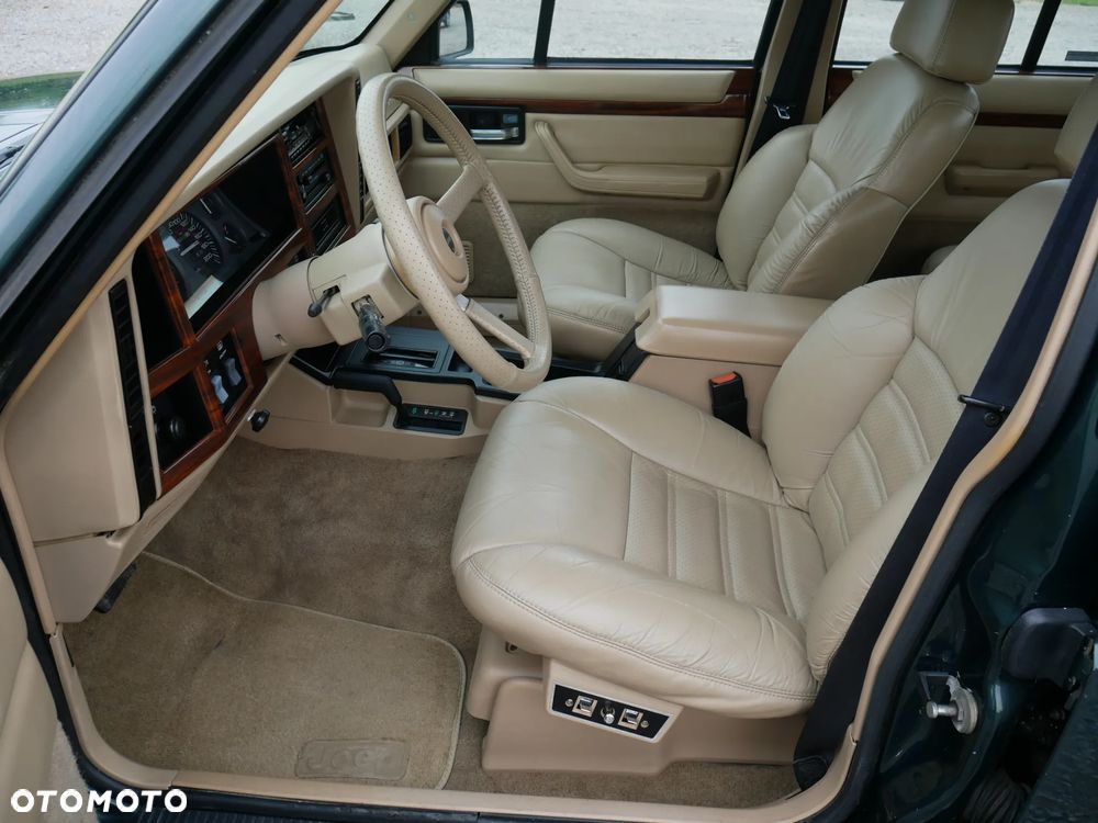 Jeep Cherokee 4.0 Limited - 18