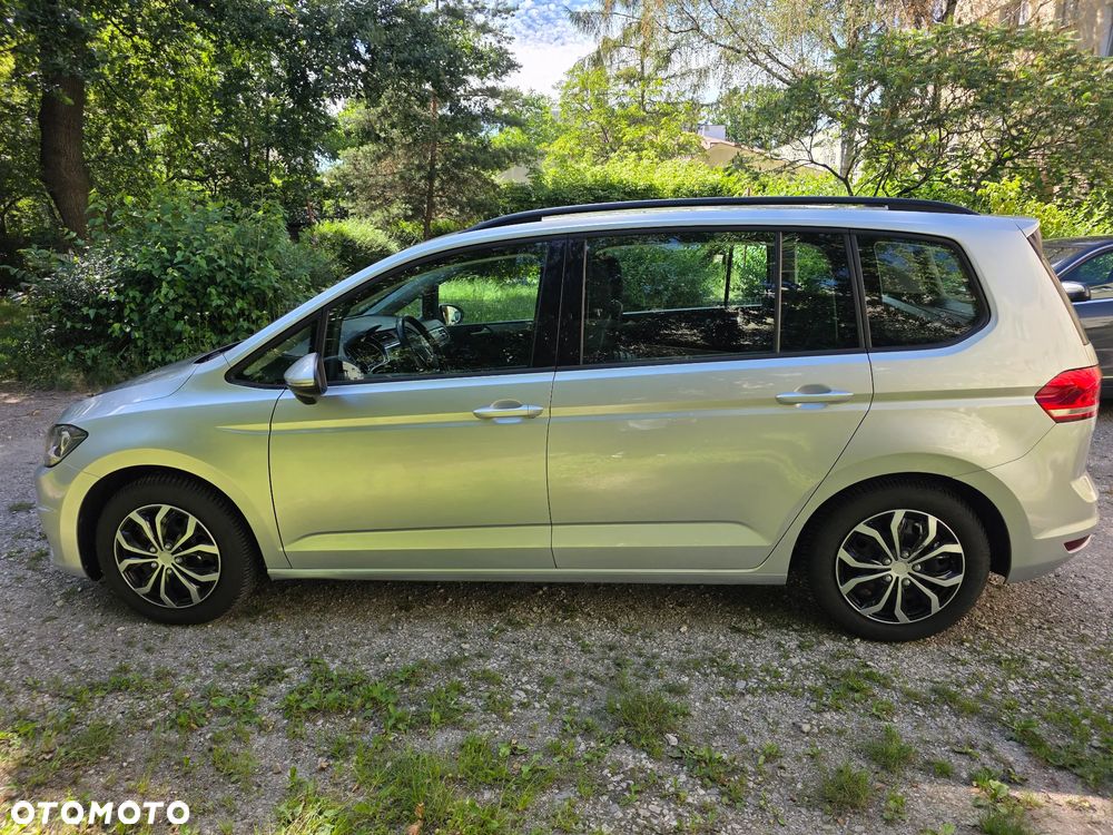 Volkswagen Touran - 3