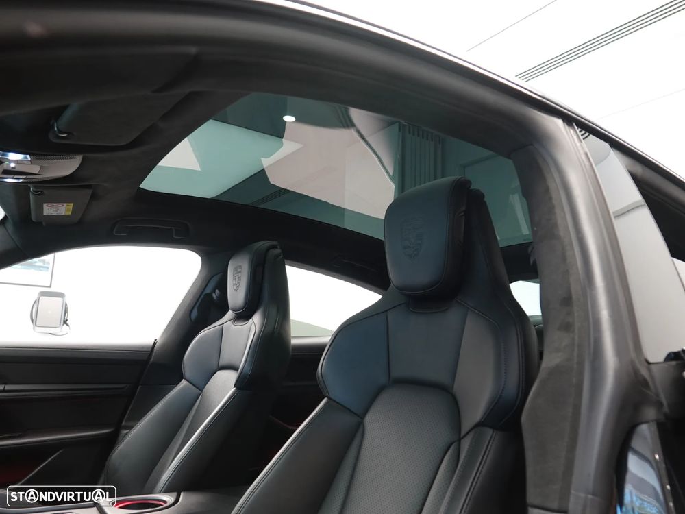 Porsche Taycan Turbo S - 33